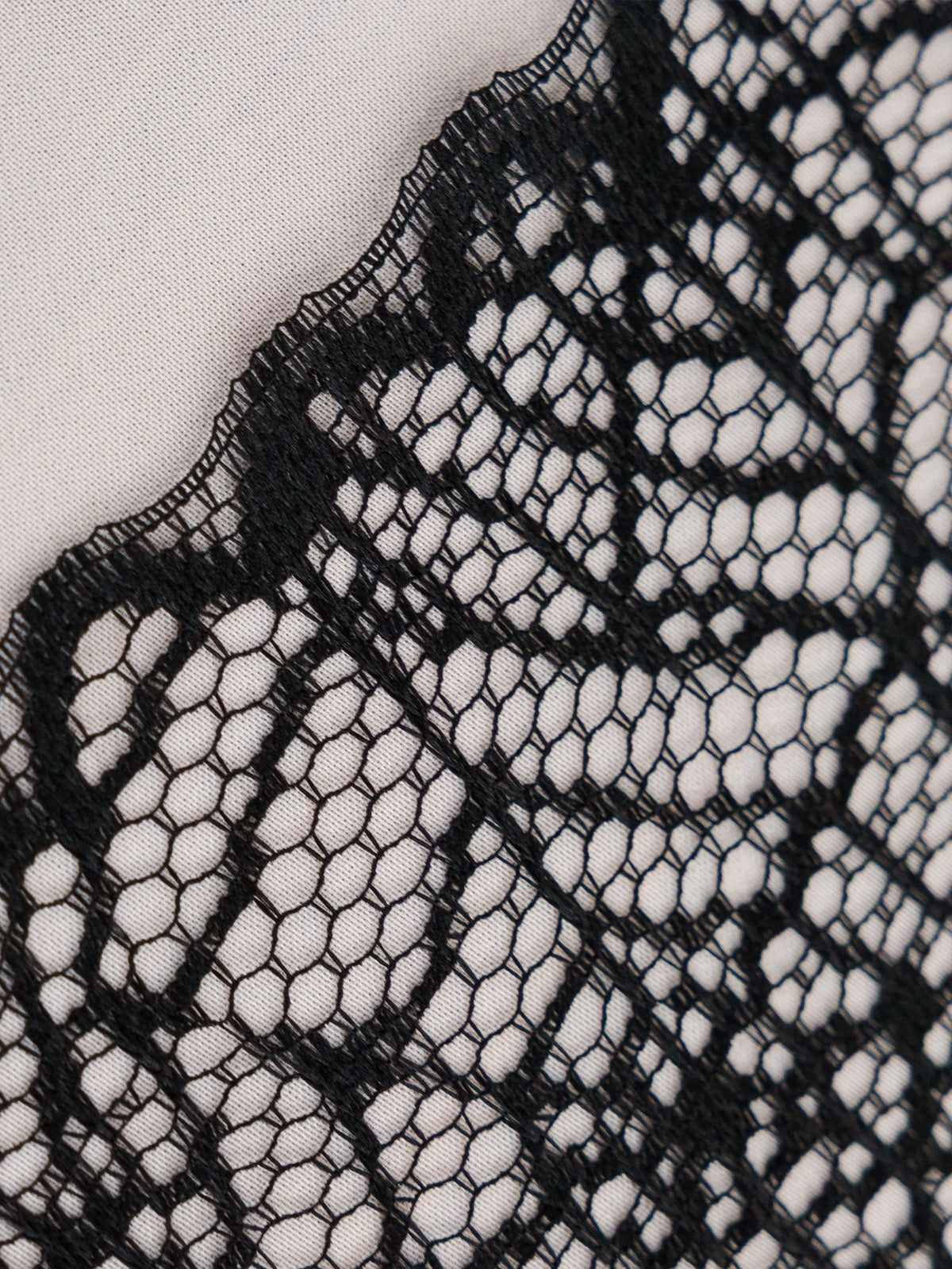 Black Widow Lace Table Runner